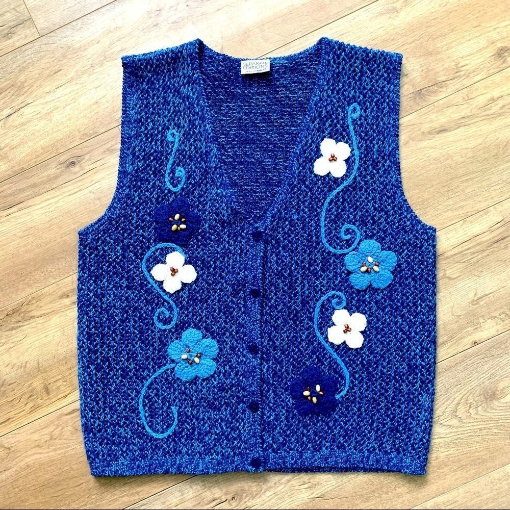 𝅺Vintage Separate Editions Koret Knitted Vest with Bead Detail